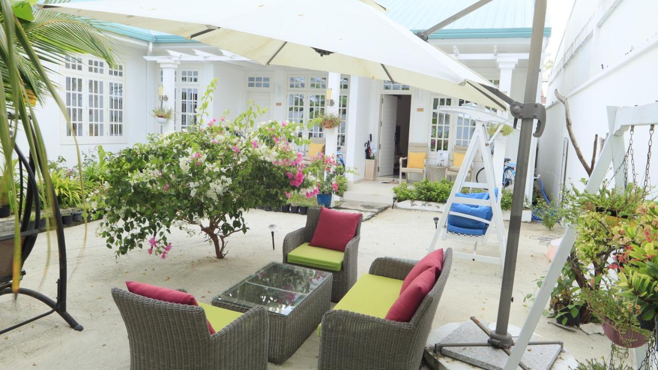 Fiyala Homestay Addu City Exterior foto