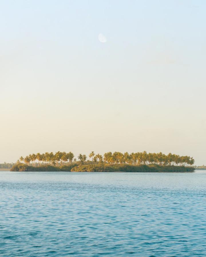 Fiyala Homestay Addu City Exterior foto